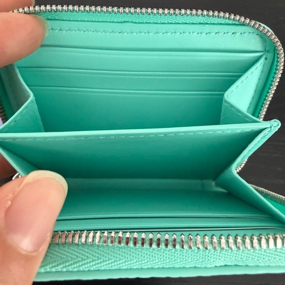 Tiffany & Co. Please Return to Tiffany Leather Zip Wallet - Ombre Blue | NWT - Picture 4 of 4